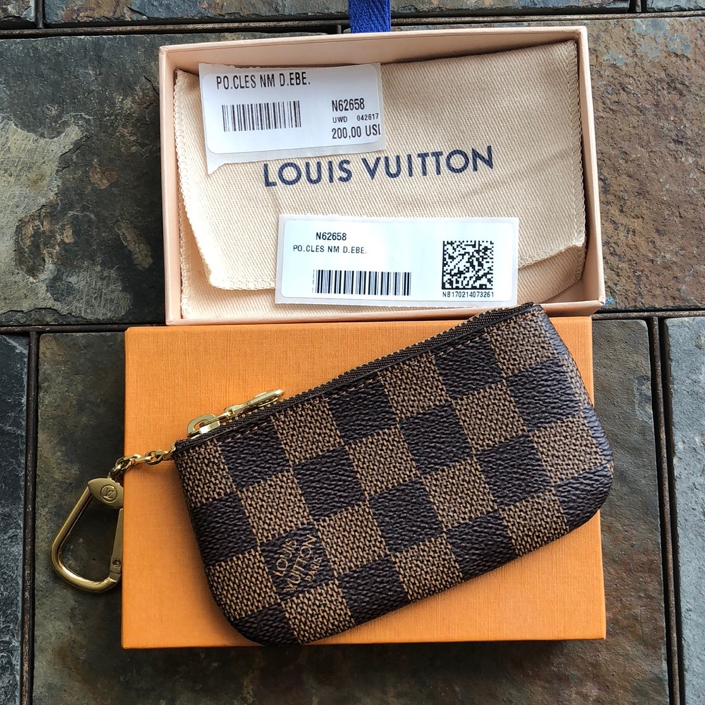 🥂Louis Vuitton key pouch🍾